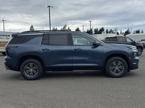 New 2026 Chevrolet Traverse LT w/ Driver Confidence Package image 6