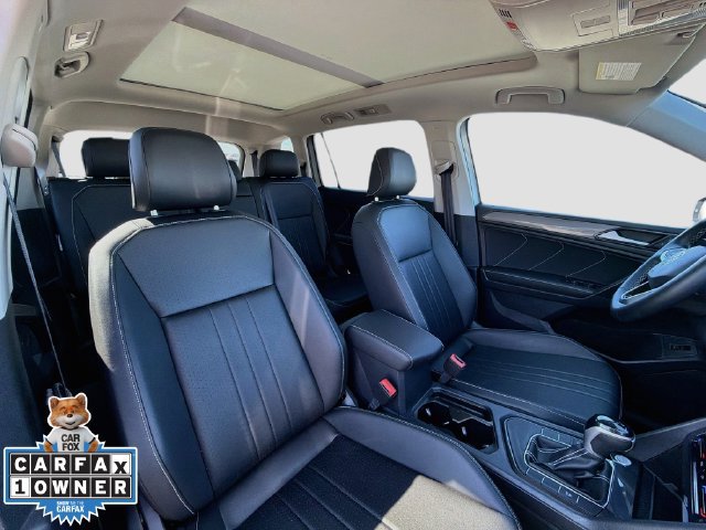 Used 2023 Volkswagen Tiguan SE w/ Panoramic Sunroof Package FWD image 16