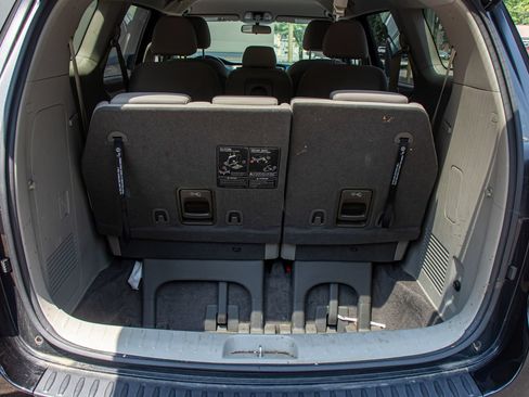 Used 2020 Kia Sedona LX FWD image 20