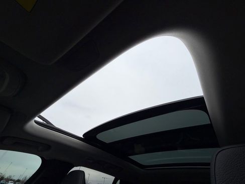 Used 2025 Volvo XC90 T8 Plus w/ Protection Package Premier image 32