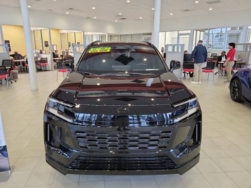 Used 2026 Toyota RAV4 XSE w/ Weather Package image 8