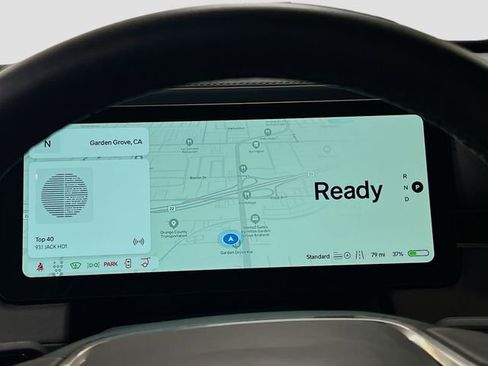 Used 2025 Rivian R1S Adventure image 11