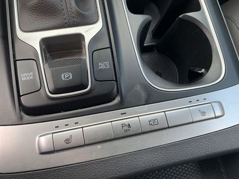 Used 2024 Kia Carnival LX image 35