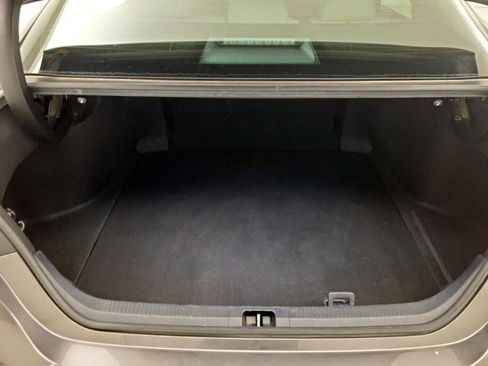 Used 2022 Toyota Camry XLE image 7