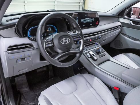 Certified 2025 Hyundai Palisade SEL AWD/4WD image 2