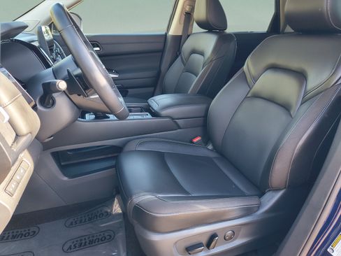 Certified 2024 Nissan Pathfinder SL w/ SL Premium Package FWD image 22