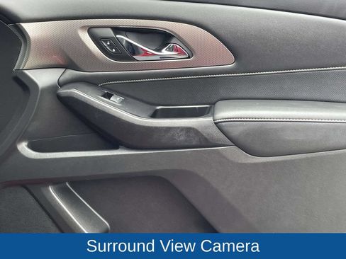Used 2023 Chevrolet Traverse Premier AWD/4WD image 17