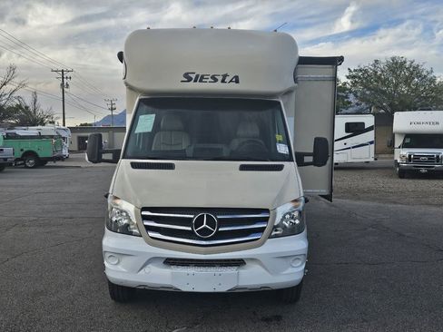 Used 2017 Mercedes-Benz Sprinter 3500 image 8