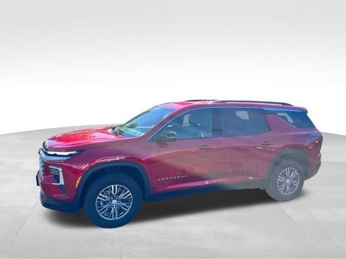 Certified 2025 Chevrolet Traverse LT image 3