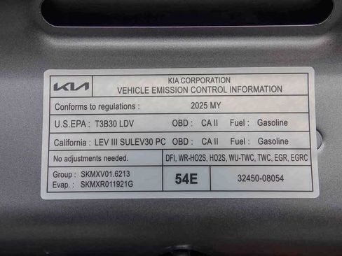 Certified 2025 Kia Niro LX image 28