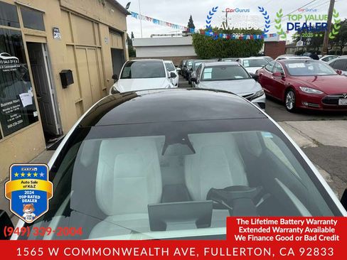 Used 2022 Tesla Model 3 Long Range AWD/4WD image 12