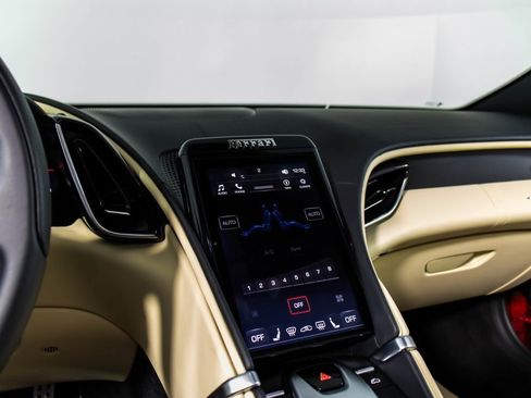 Certified 2024 Ferrari Roma Spider image 40