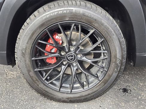 Used 2024 Chevrolet Trax RS w/ Sunroof Package image 6