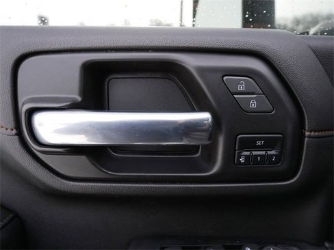 Used 2023 GMC Sierra 2500 AT4 w/ AT4 Premium Plus Package image 14