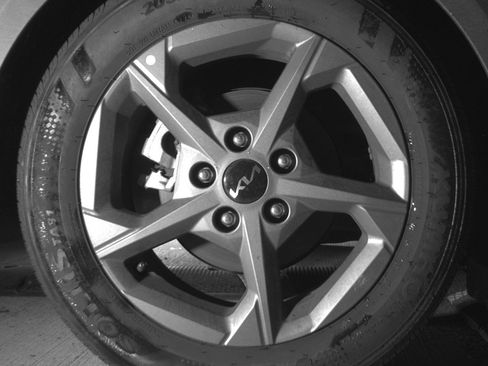 Used 2025 Kia K4 LXS image 15