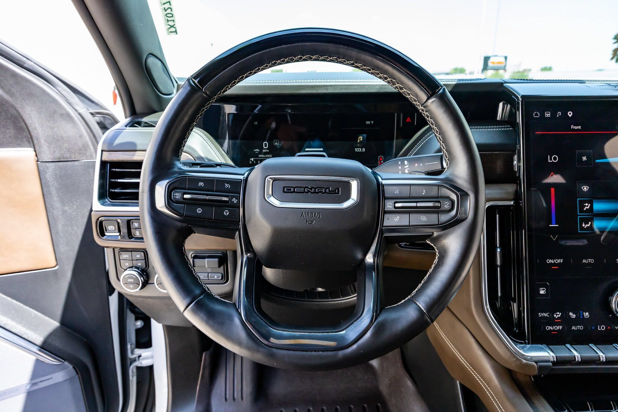 Used 2025 GMC Yukon Denali Ultimate AWD/4WD image 19