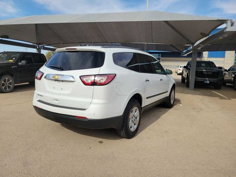 Used 2017 Chevrolet Traverse LS FWD image 8