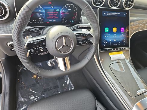 New 2026 Mercedes-Benz GLC 300 image 17