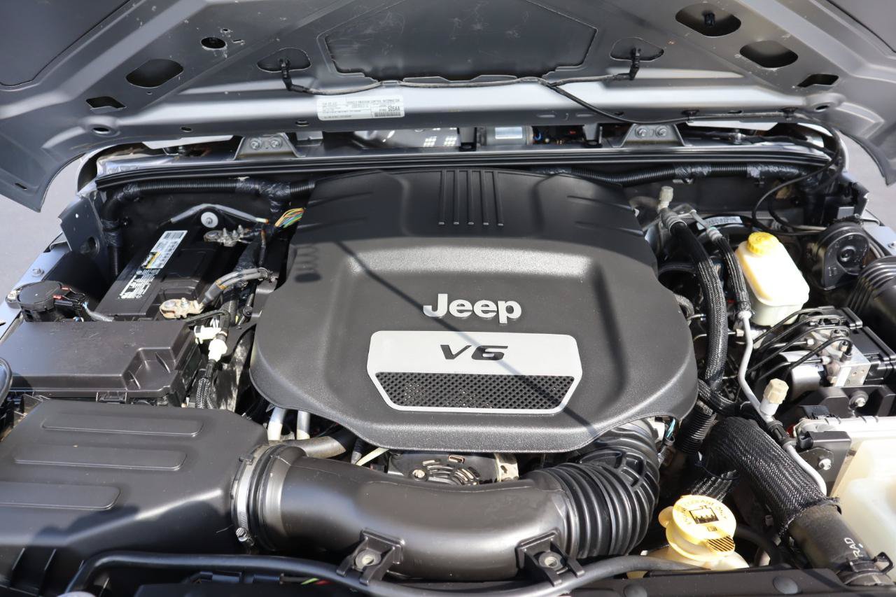 Used 2016 Jeep Wrangler Unlimited Sport AWD/4WD image 17