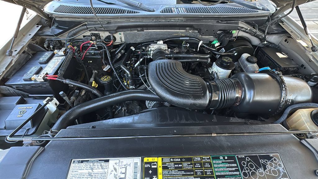 Used 2001 Ford F150 Lariat AWD/4WD image 25