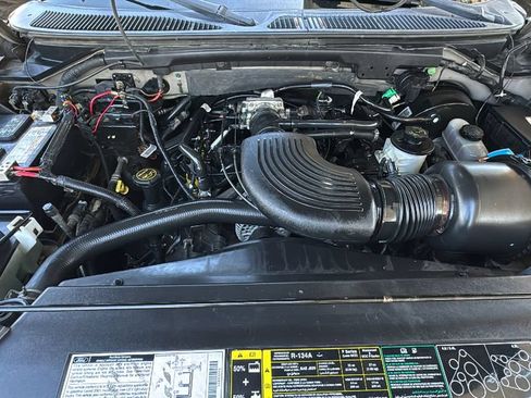 Used 2001 Ford F150 4x4 SuperCrew image 25