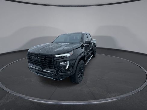 Certified 2023 GMC Canyon Denali w/ Denali Black Edition image 6