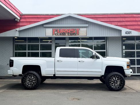 Used 2016 Chevrolet Silverado 2500 LTZ w/ Duramax Plus Package AWD/4WD image 2