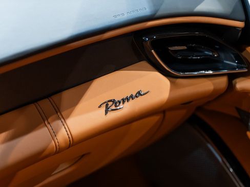 Used 2021 Ferrari Roma image 34