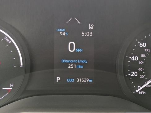 Used 2024 Toyota Sienna XLE FWD image 31