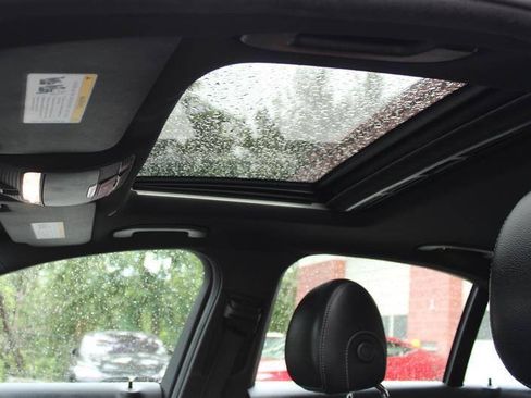 Used 2019 Mercedes-Benz C 300 4MATIC Sedan image 23