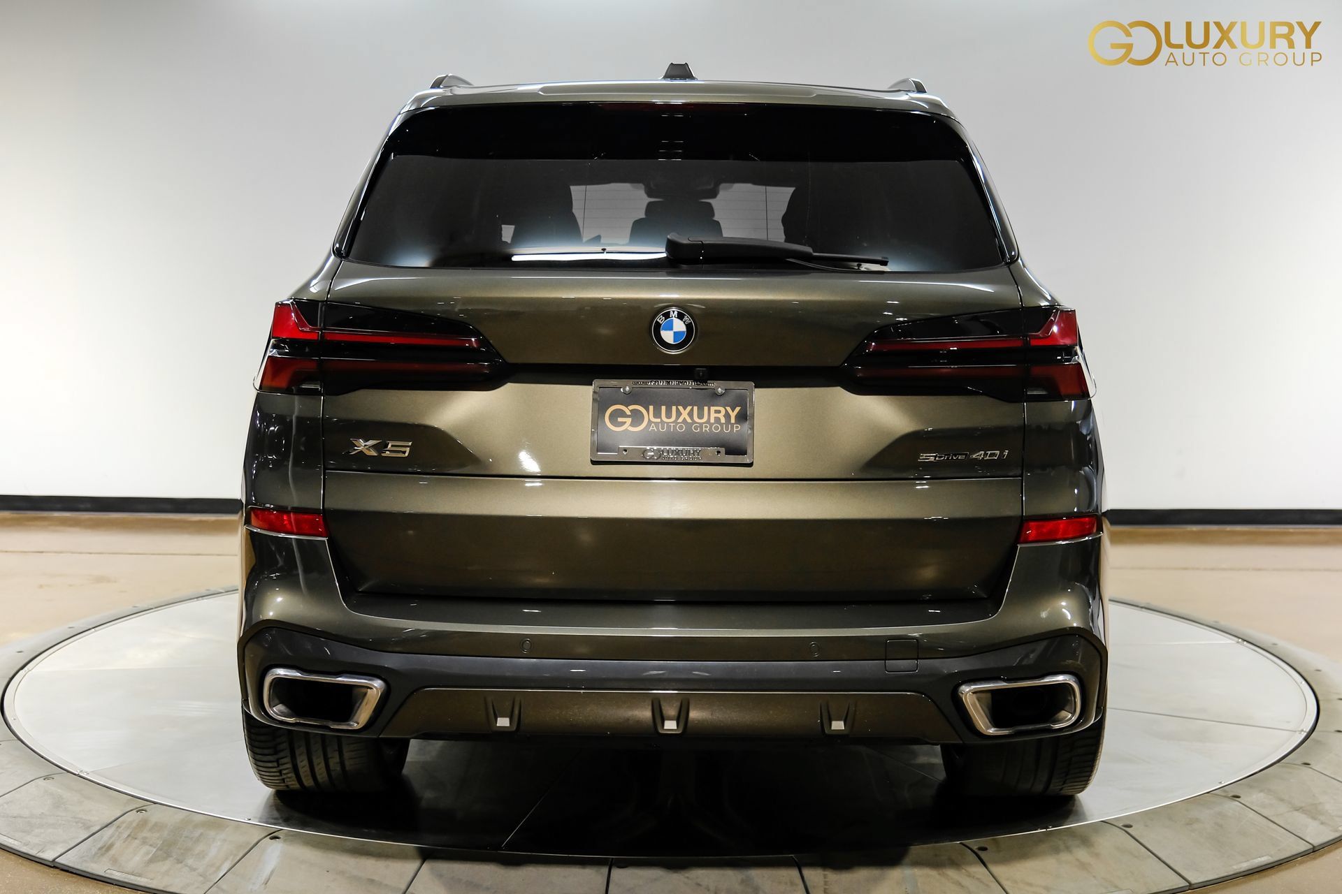 Used 2024 BMW X5 sDrive40i w/ M Sport Package RWD image 11