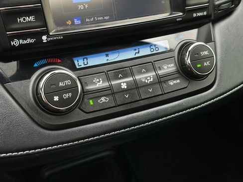 Used 2018 Toyota RAV4 XLE image 33