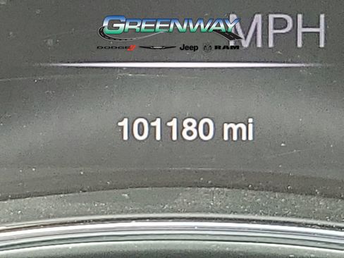 Used 2018 Jeep Grand Cherokee Laredo image 29