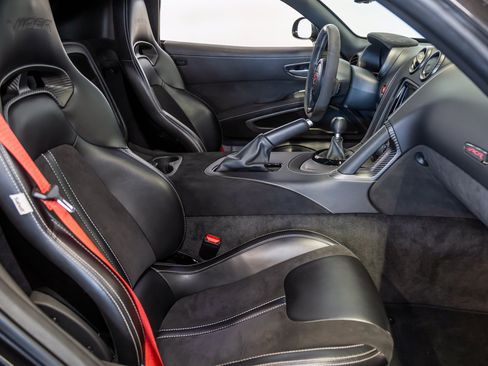 Used 2016 Dodge Viper ACR w/ Exterior Carbon Fiber Package RWD image 28