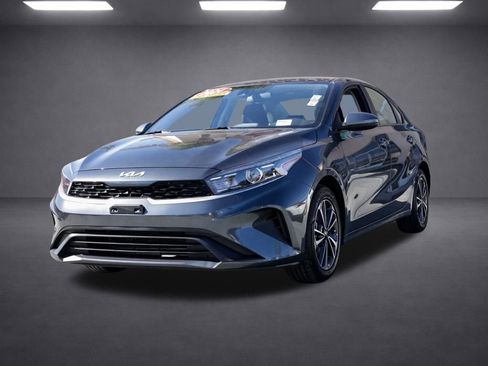 Used 2024 Kia Forte LXS image 8