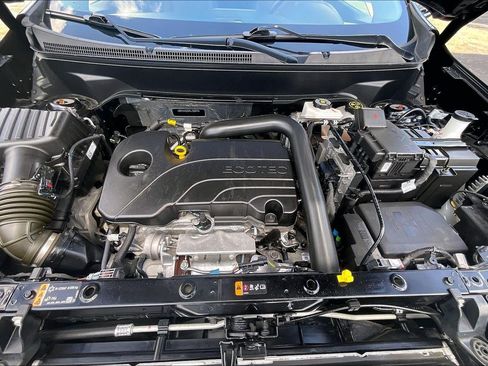 Used 2024 Chevrolet Equinox LT w/ LPO, Floor Liner Package FWD image 10
