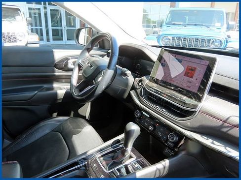 Used 2022 Jeep Compass Trailhawk w/ Trailhawk Elite Group AWD/4WD image 8