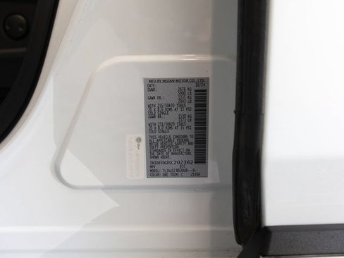 Used 2025 Nissan Pathfinder Platinum w/ Cargo Package FWD image 40