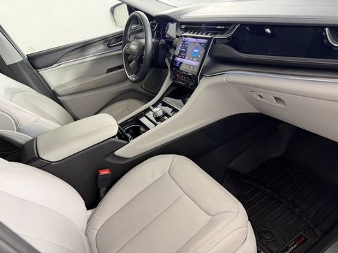 Used 2023 Jeep Grand Cherokee L Overland w/ Rear Seat Video Group I image 19