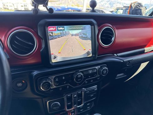 Used 2021 Jeep Gladiator Rubicon AWD/4WD image 26