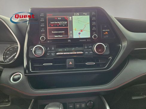 Used 2021 Toyota Highlander XSE AWD/4WD image 29