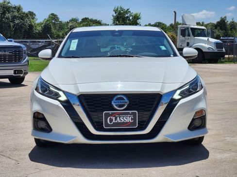 Used 2021 Nissan Altima 2.5 SL FWD image 2
