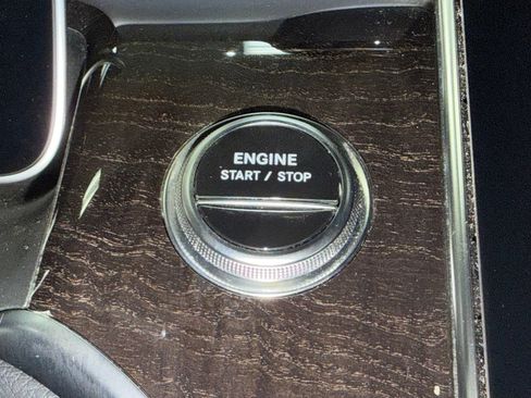 Certified 2025 Mercedes-Benz GLC 350e 4MATIC image 31