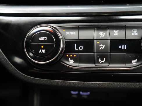 Used 2024 Buick Envista Sport Touring w/ Convenience I Package FWD image 31