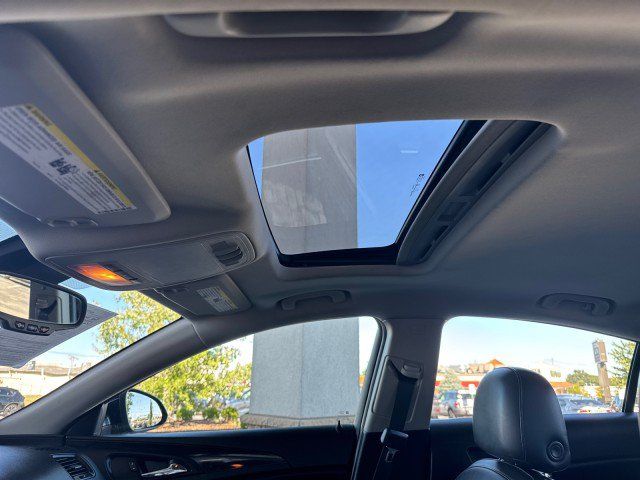 Used 2015 Buick Regal FWD image 10