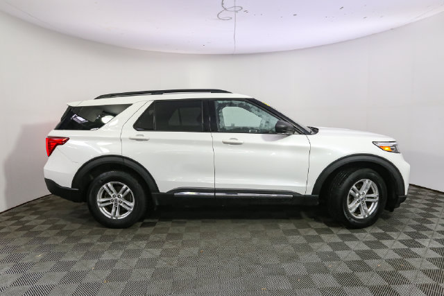 Used 2020 Ford Explorer XLT w/ Comfort Package AWD/4WD image 14