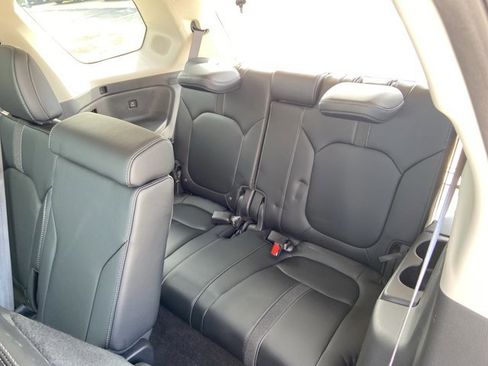 Used 2023 Honda Pilot Touring image 52