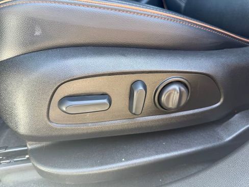 Used 2023 GMC Acadia AT4 w/ Technology Package AWD/4WD image 16