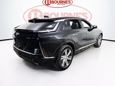 Used 2024 Cadillac Lyriq Tech w/ Driver Assist Package AWD/4WD image 10