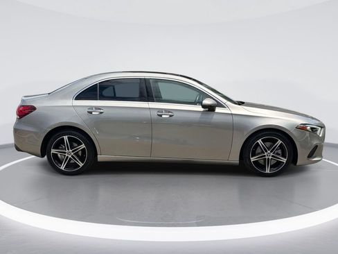 Used 2019 Mercedes-Benz A 220 image 3
